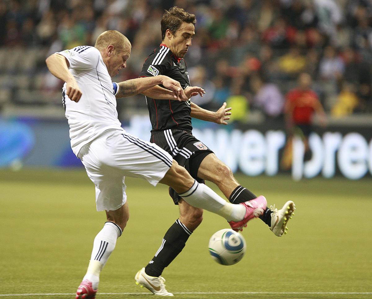 西班牙险胜日本，福登带队取胜