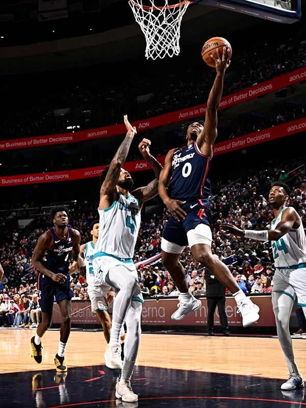 IM体育世界杯2026-人客场击败黄蜂，终结两连败