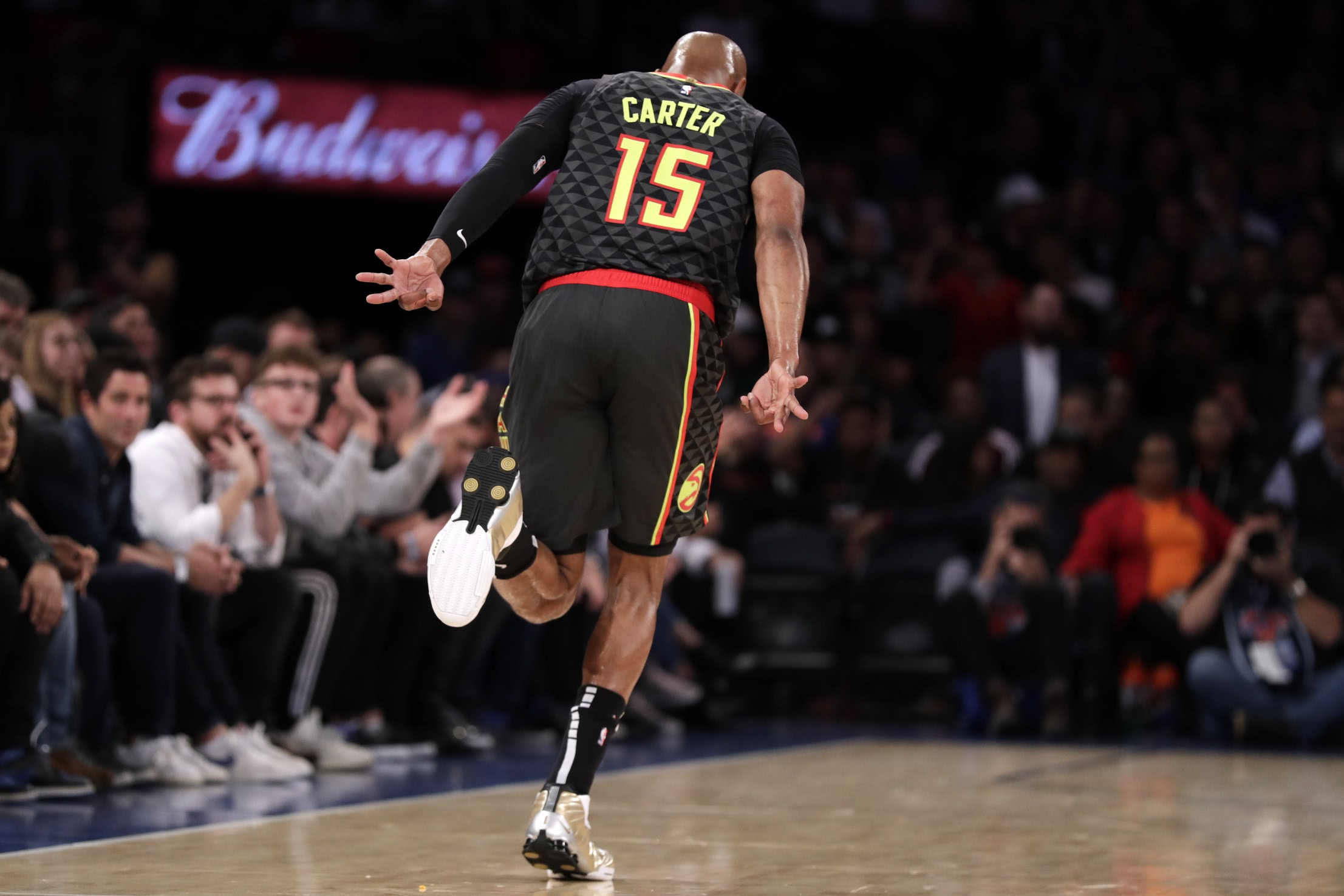 美国横扫荷兰,布鲁诺三分雨点燃全场 美国横扫荷兰,布鲁诺三分雨点燃全场