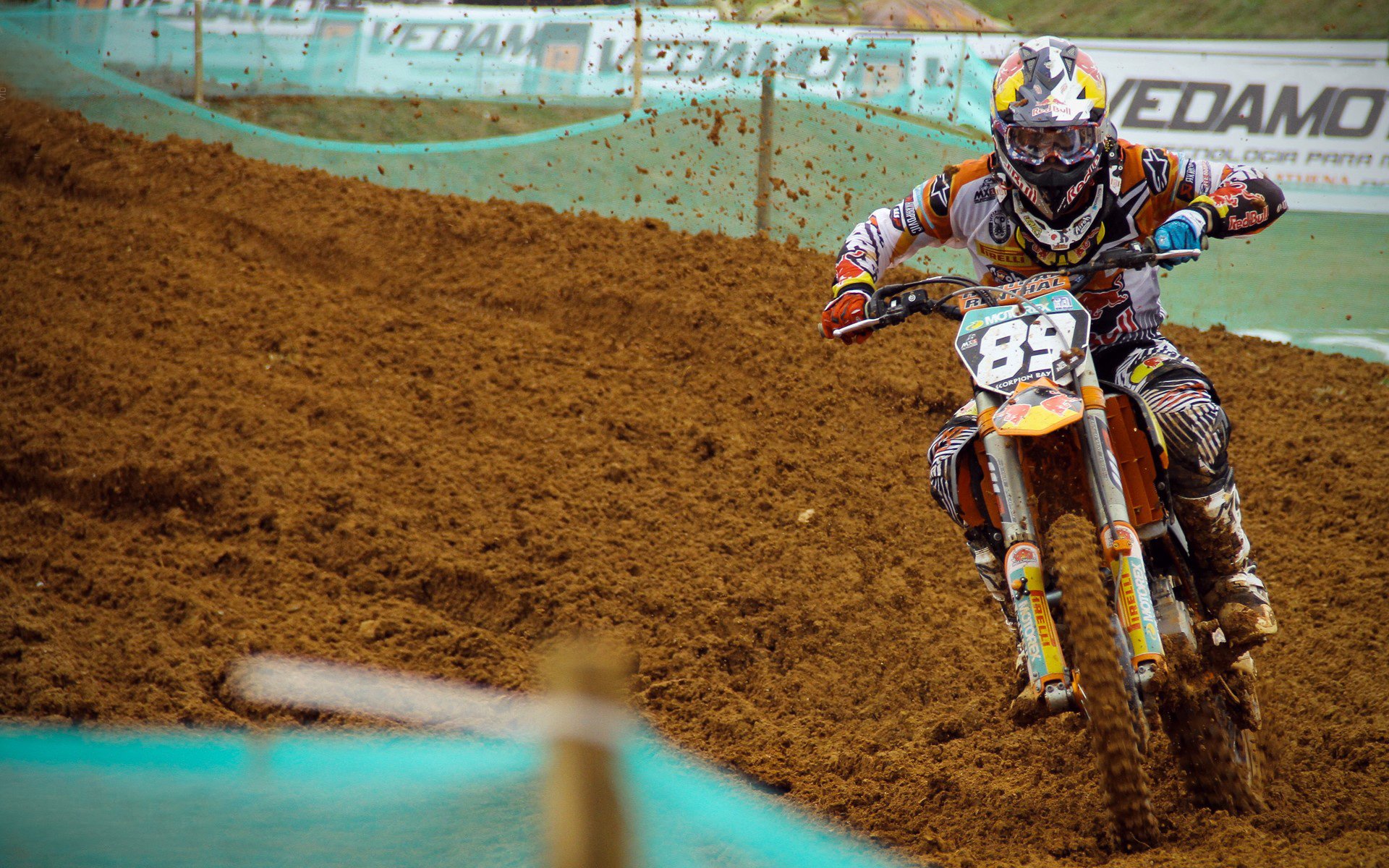 帕尔默爆发打破尼日利亚节奏，比利亚雷亚尔式掌控力成胜负关键