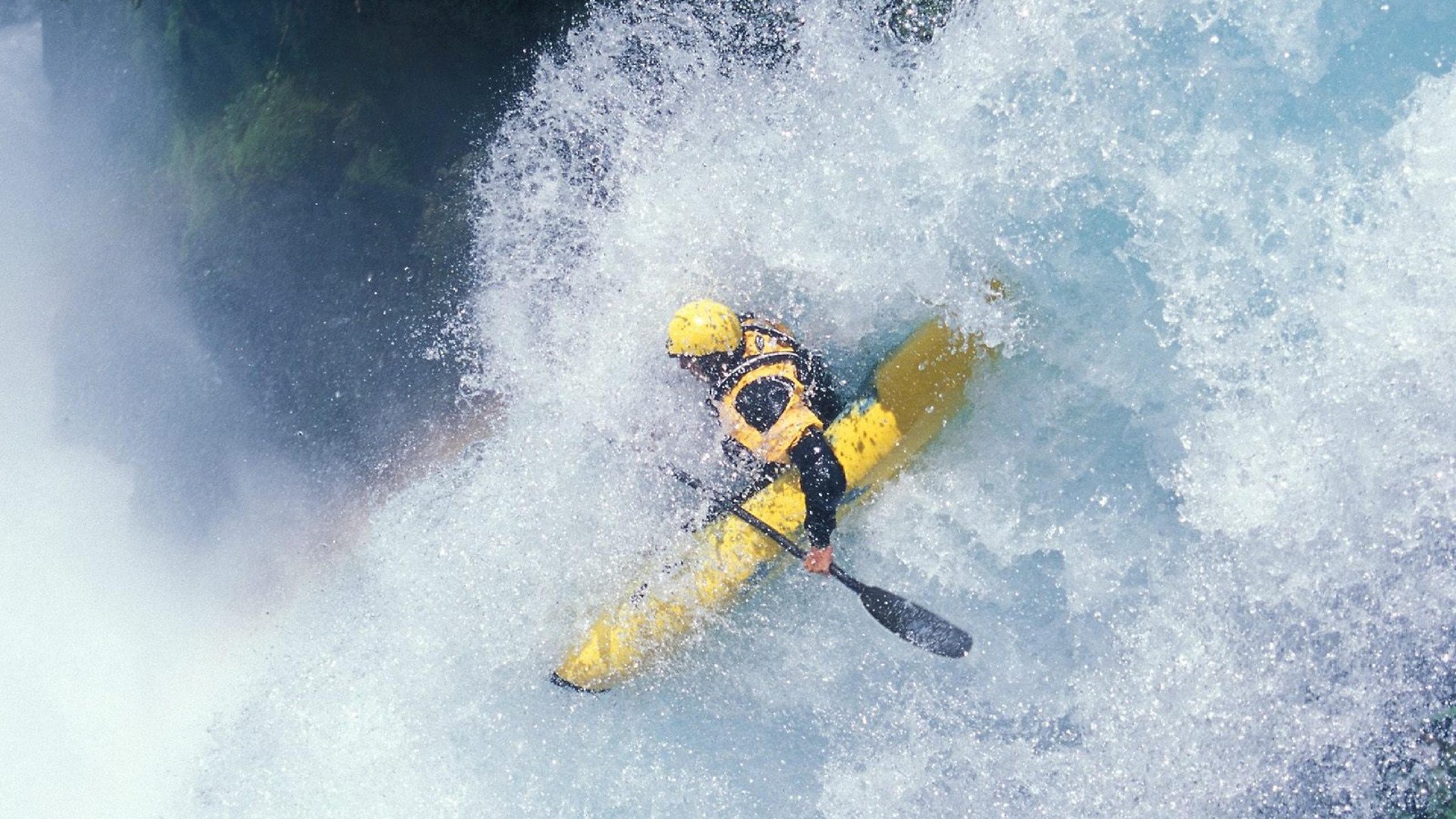 德甲争冠焦点战，老鹰展翅提前终结悬念，骑士悲壮退场