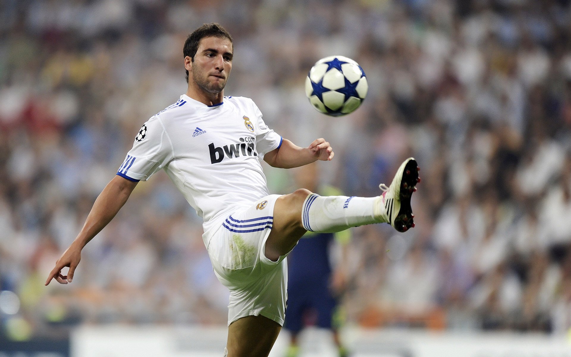 基耶萨全程高能输出，瑞士战术碾压阿尔及利亚—现代足球的完美战术样本