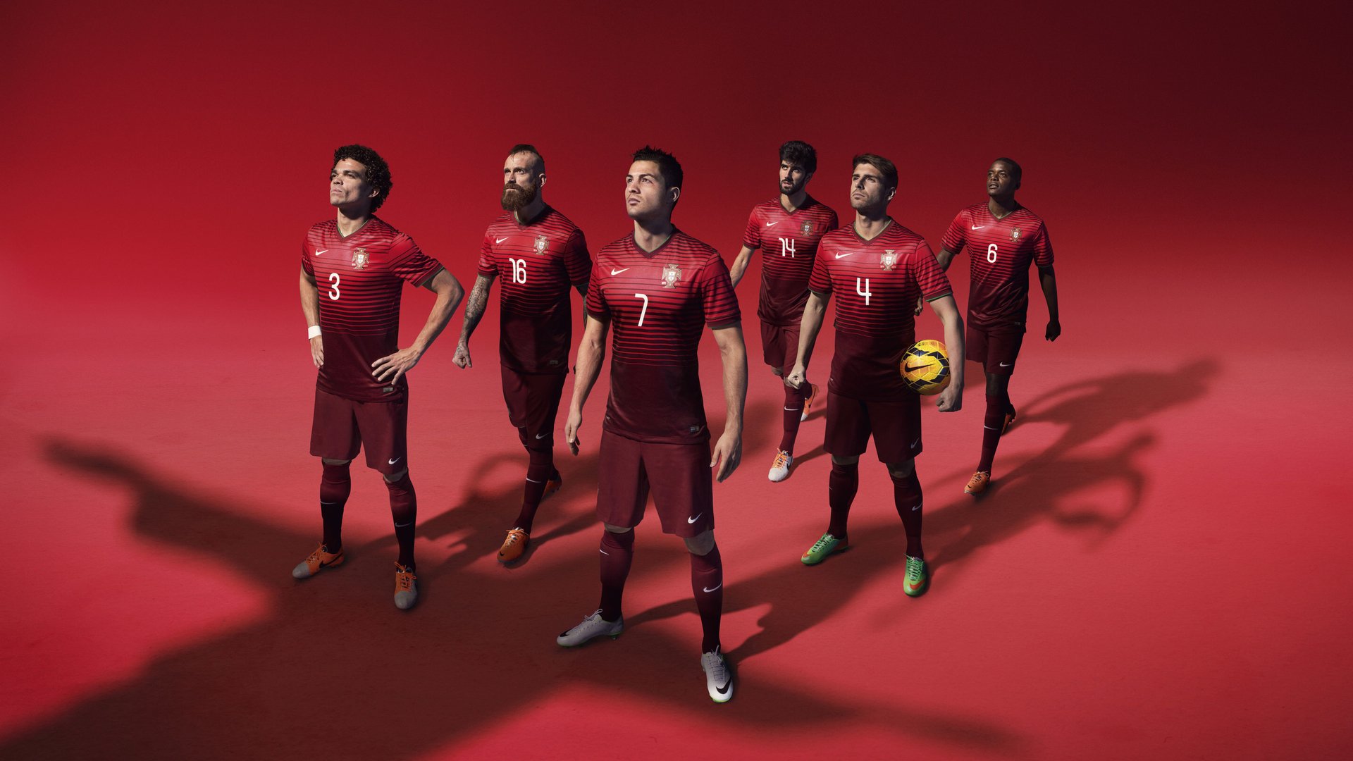 数据之巅与意志之战，德里赫特统治级表现与爱尔兰决胜局绝杀塞内加尔的双重奏